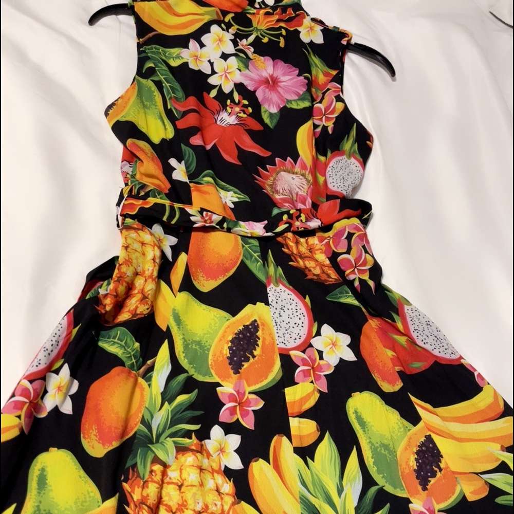 Floral mini dress. Size 8. Tulips brand.